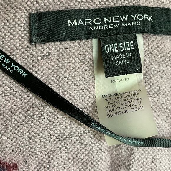 Marc New York Andrew Marc Paisley Wine Poncho Wrap Leather tie Tassels One Size - Picture 3 of 12